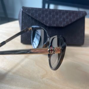 GUCCI Sunglasses and Case